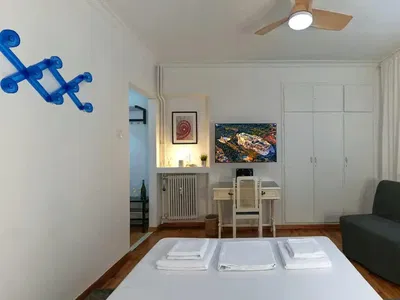 Spavaća soba; prirodno svjetlo, moderni stil