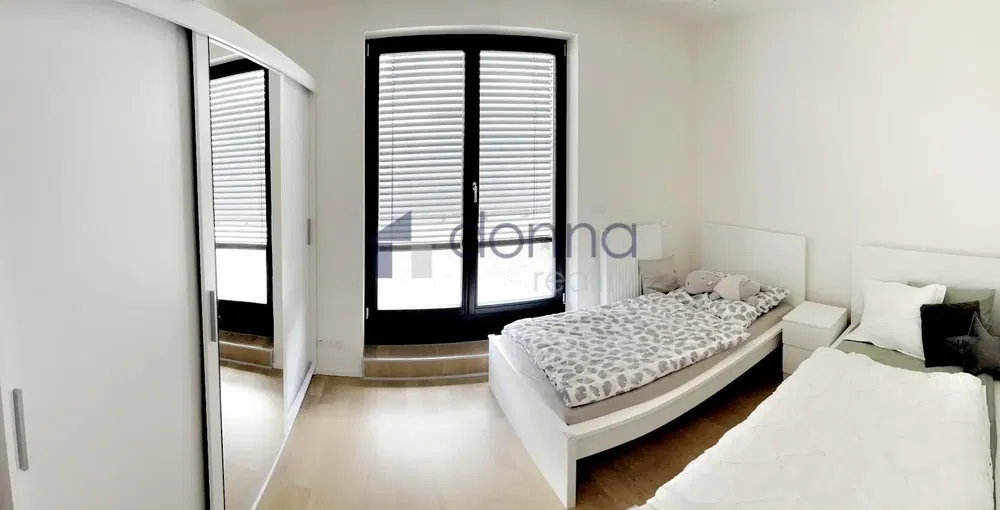 Schlafzimmer; tageslicht, holzboden, moderner stil