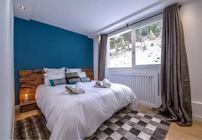 Yatak odası; doğal ışık, modern stil