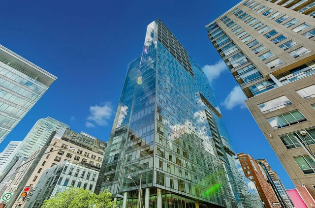 Dom a okolie; výhľad