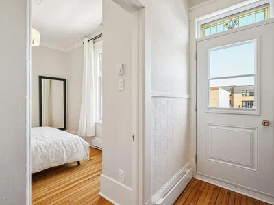 Chambre; parquet, lumière naturelle