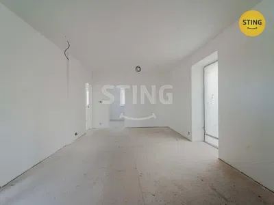 Ostatní; nutná rekonstrukce, přirozené světlo