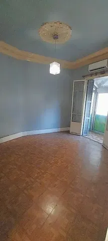 Schlafzimmer; tageslicht, holzboden