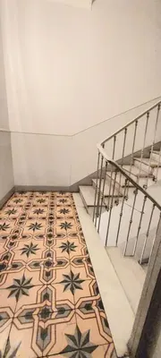 Diğer; fayans zemin