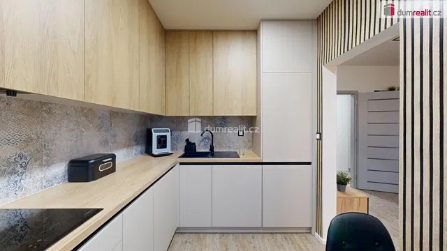 Kuchnia; sprzęt kuchenny, wyremontowany, światło dzienne, styl nowoczesny