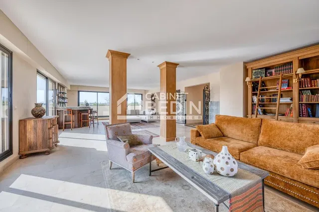 Dnevni boravak; pogled, prirodna svjetlost, moderan stil