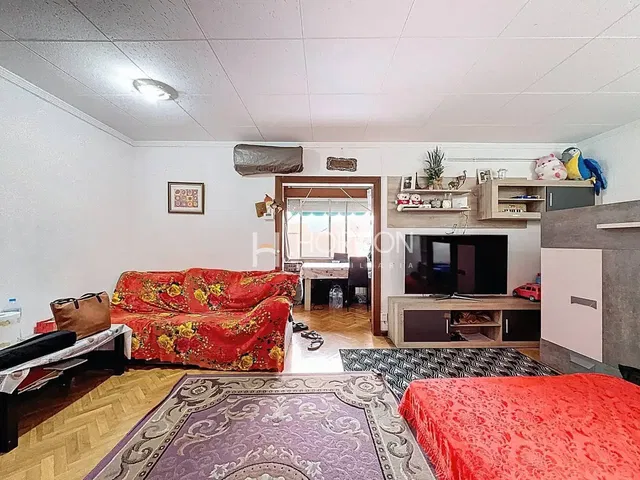 Wohnzimmer; tageslicht, moderner stil