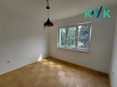 Chambre; carrelage, lumière naturelle, vue