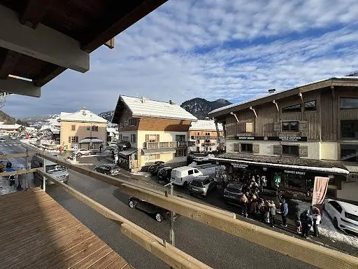 Балкон; поглед