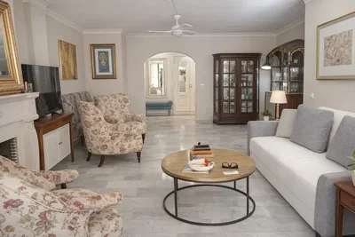 Wohnzimmer; tageslicht, moderner stil