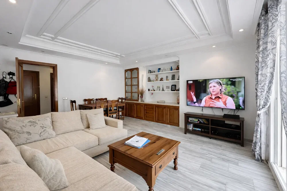 Wohnzimmer; tageslicht, moderner stil