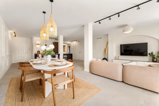 Salon; lumière naturelle, style moderne, carrelage