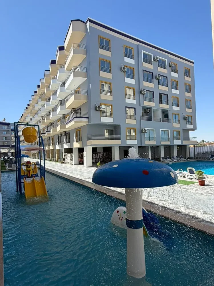 Dům a okolí; výhled