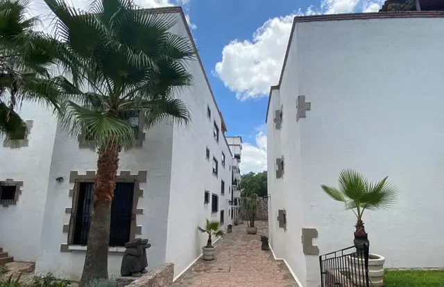 House and surroundings; view, natural light