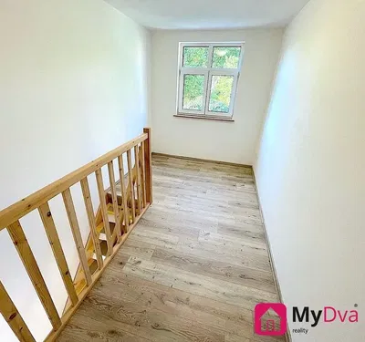 Autre; parquet, lumière naturelle, vue