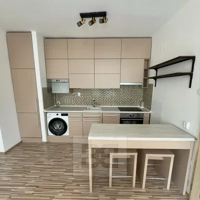 Küche; küchengeräte, fliesenboden, renoviert, tageslicht