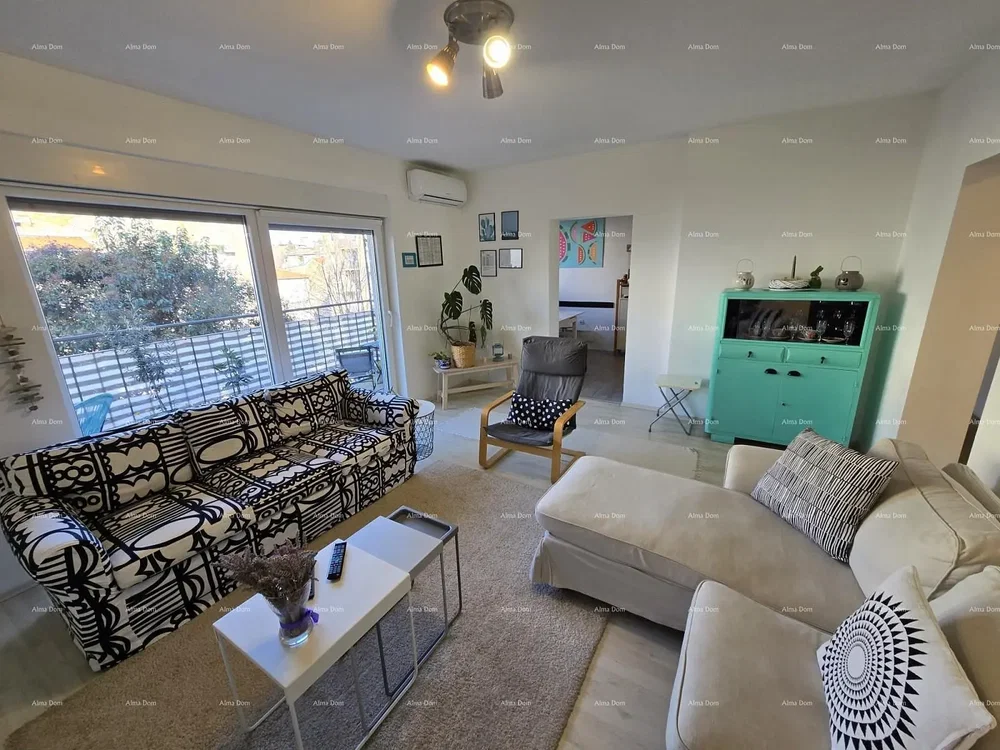 Salon; vue, lumière naturelle, style moderne