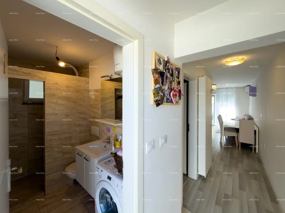 Cuisine; carrelage, rénové, lumière naturelle