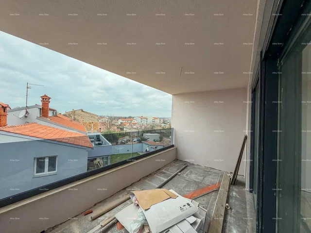 Balkon; pogled, potrebna renovacija