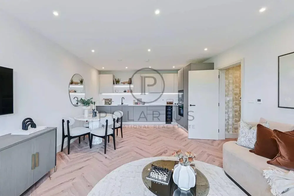 Salon; style moderne, parquet, lumière naturelle, électroménager
