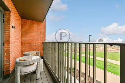 Balcon; vue, lumière naturelle
