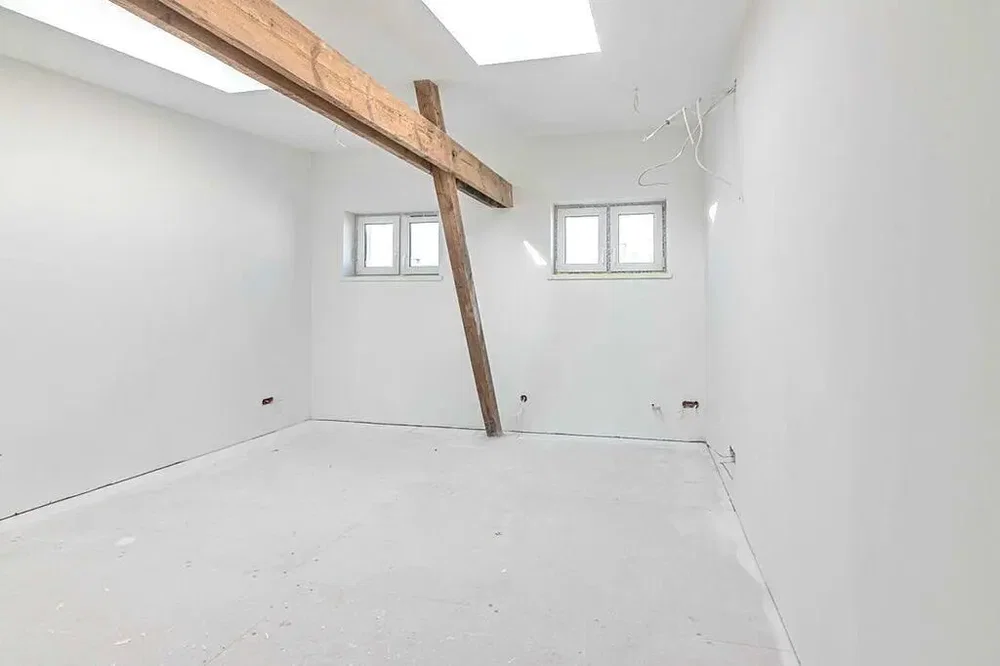 أخرى
