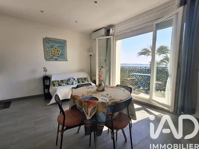 غرفة معيشة