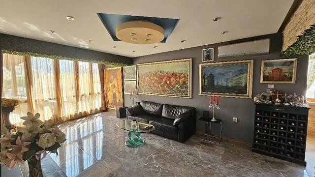 Salon