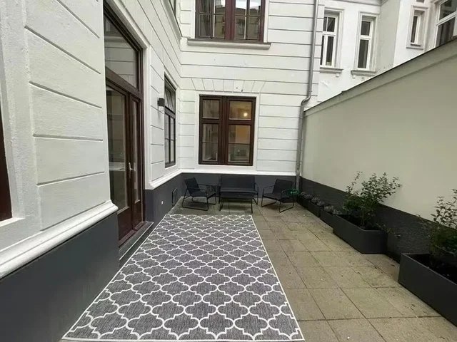Хол