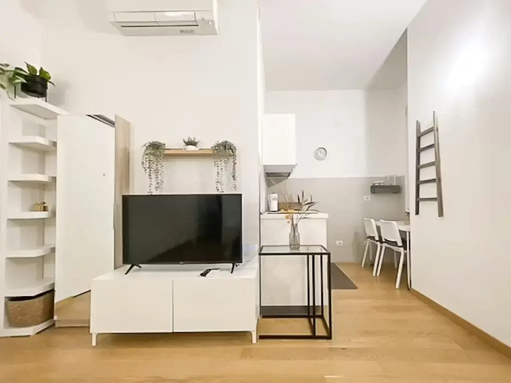 Хол
