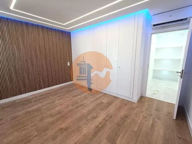 Хол