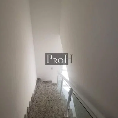 أخرى