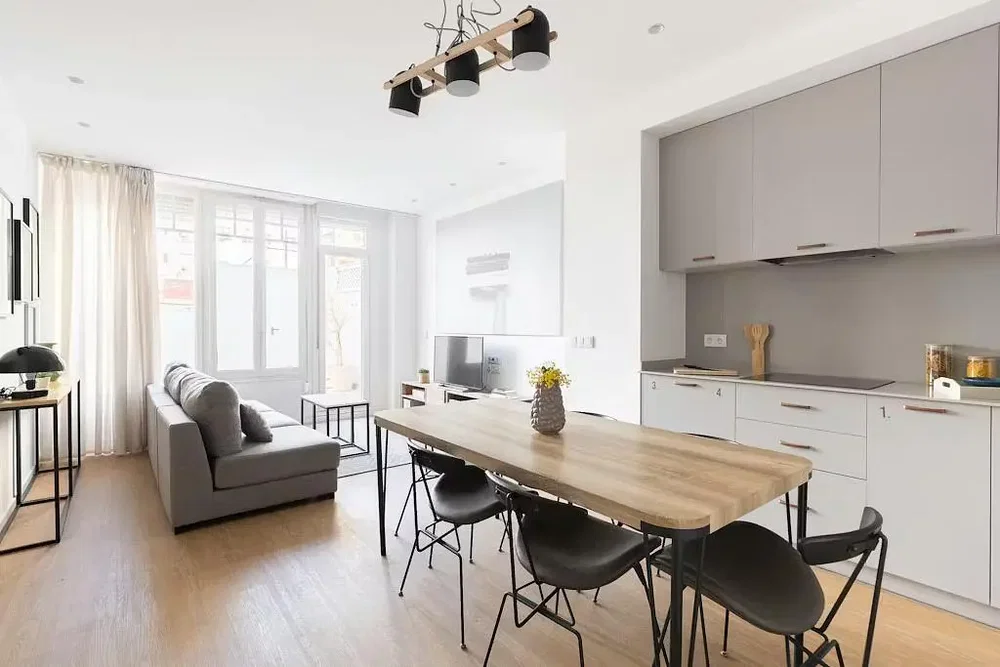 Хол