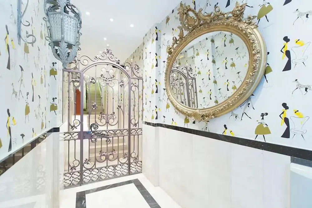 Salon