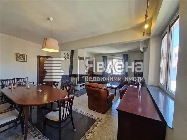 Хол