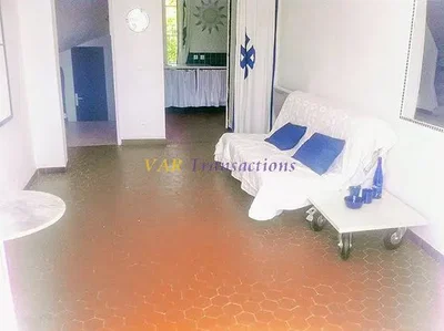 غرفة معيشة