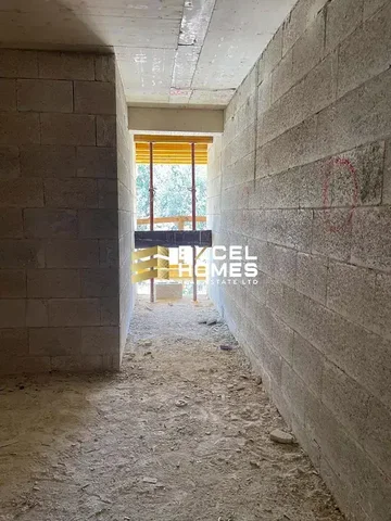 أخرى