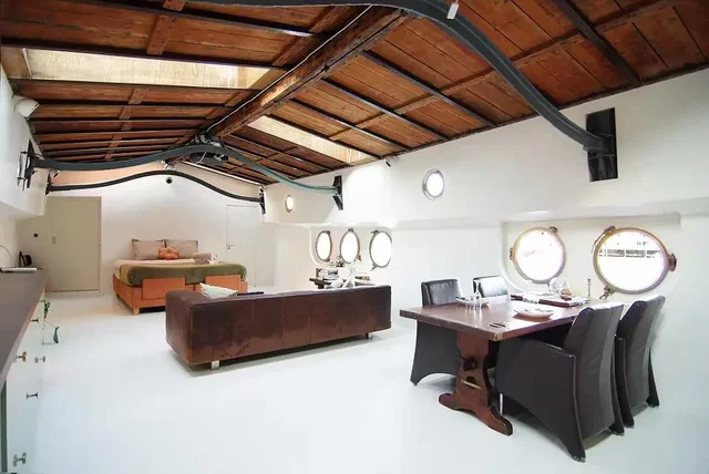 Salon