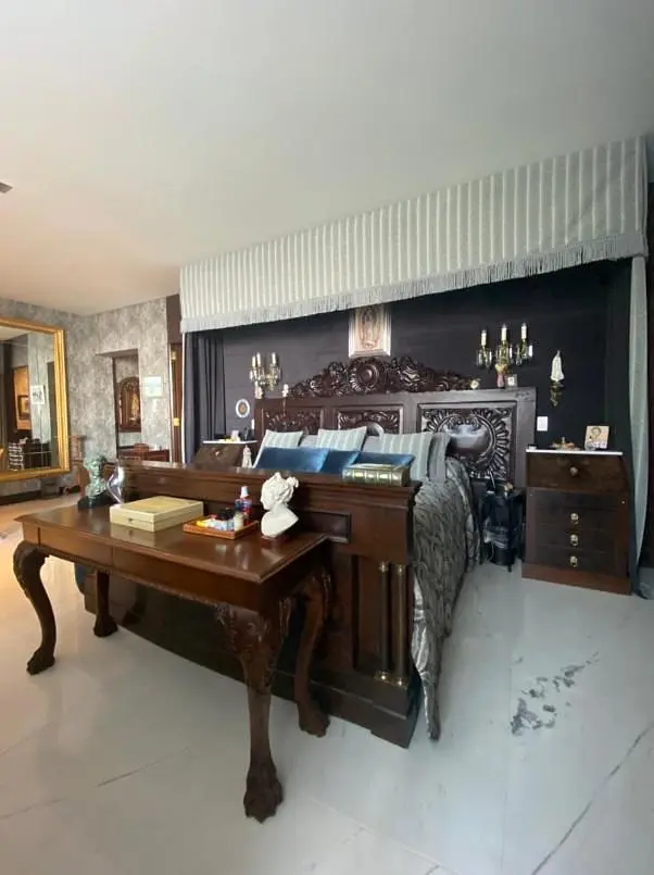 Salon