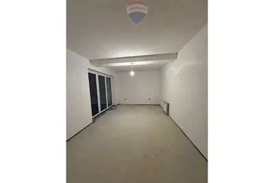 أخرى