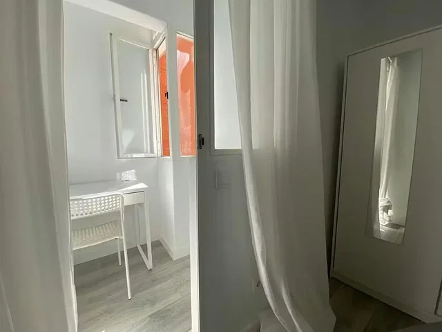 Хол