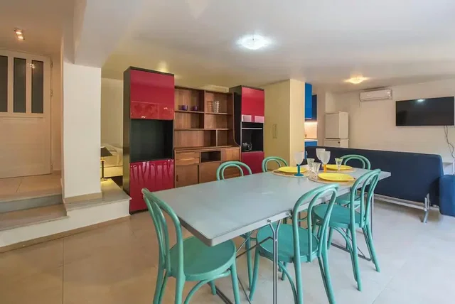 Salon