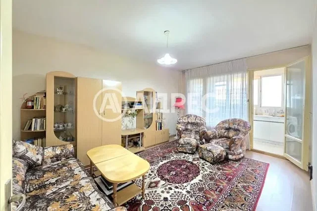 Хол