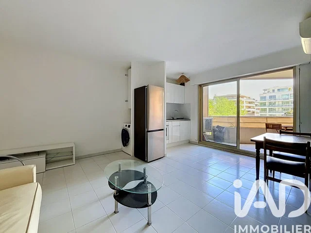 Σαλόνι