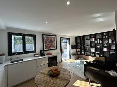 Salon