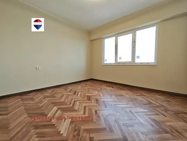 Хол