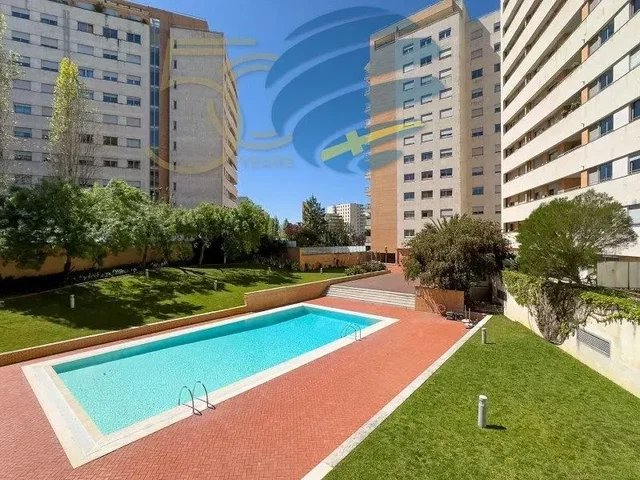 Хол
