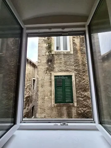 Хол