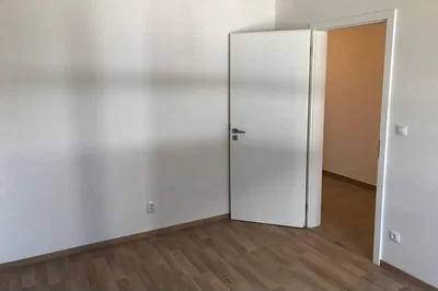 أخرى