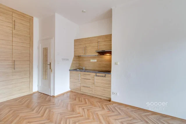 أخرى